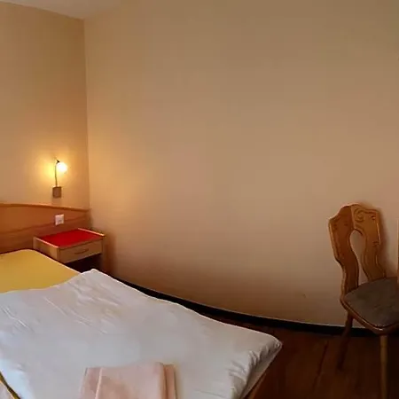 Hotel Europa - Kein Personenaufzug - No Elevator Saas Fee