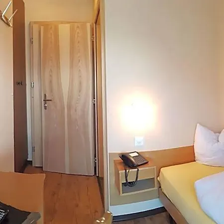 Hotel Europa - Kein Personenaufzug - No Elevator